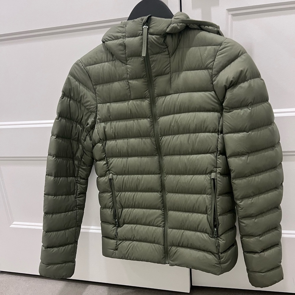 Super puff Aritzia coat